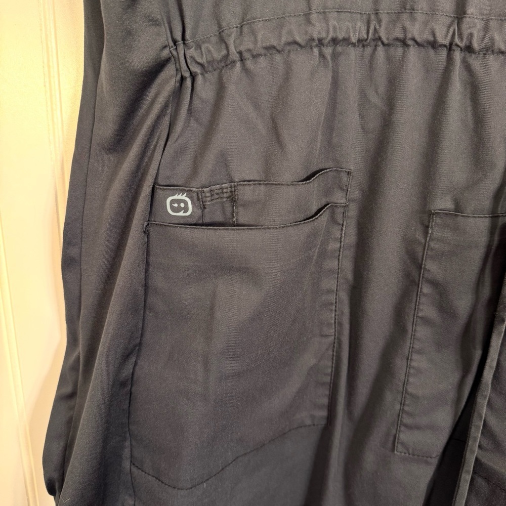 Wink Wonder Work Women’s Maternity Scrub Set in Pewter Size Small - Picture 4 of 16